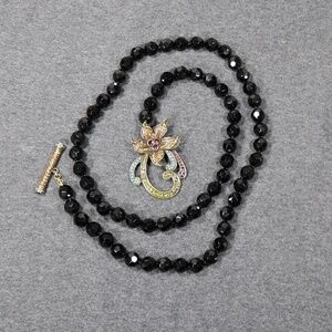 Heidi Daus Swarovski crystal rhinestone and glass beaded necklace